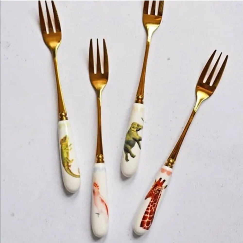 Yvonne Ellen -SET OF 4 ANIMAL CAKE FORKS